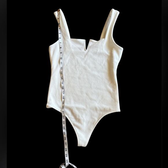 Show Me Your MuMu Arlo Bodysuit Bone Stretch M NWOT - Picture 5 of 8